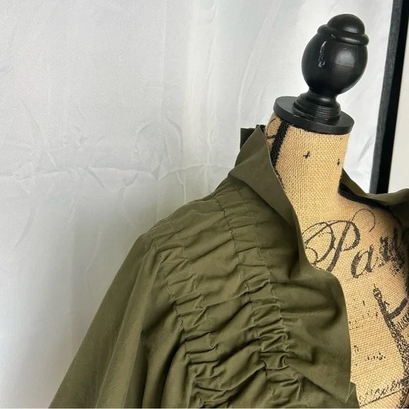 Dries Van Noten
Puff Sleeve Green “Voly' tie front jacket medium - Picture 7 of 15